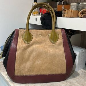 Pour La Victoire Medium Bordeaux Tote Camel